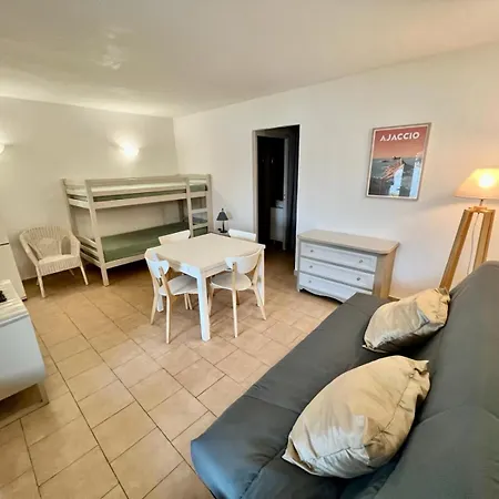 Padovani Marina Apartman Calcatoggio
